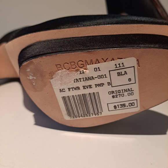 BCBG HEELS. - Picture 3 of 7